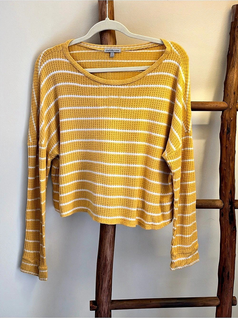 Charlotte Russe Striped top in Yellow & White Large Like New